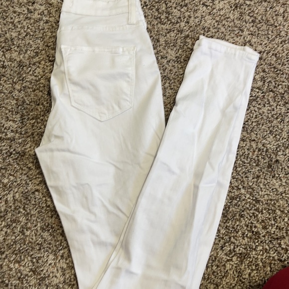White skinny jeans from fashion nova size 7 - Picture 2 of 2